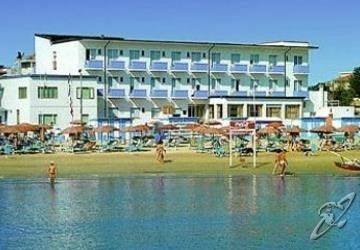 Hotel Diana Viserbella di Rimini Buitenkant foto